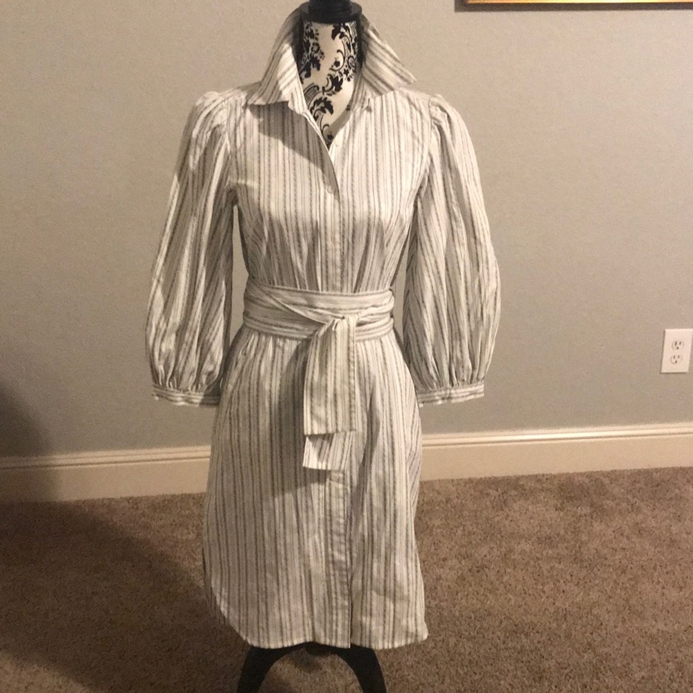 BCBG Maxazria White/black dress, size 2